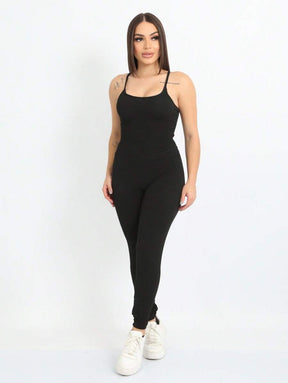 Macacão Feminino com Alcinha Fina e Costas Abertas – Eliana