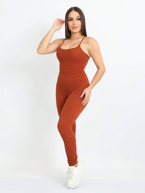 Macacão Feminino com Alcinha Fina e Costas Abertas – Eliana