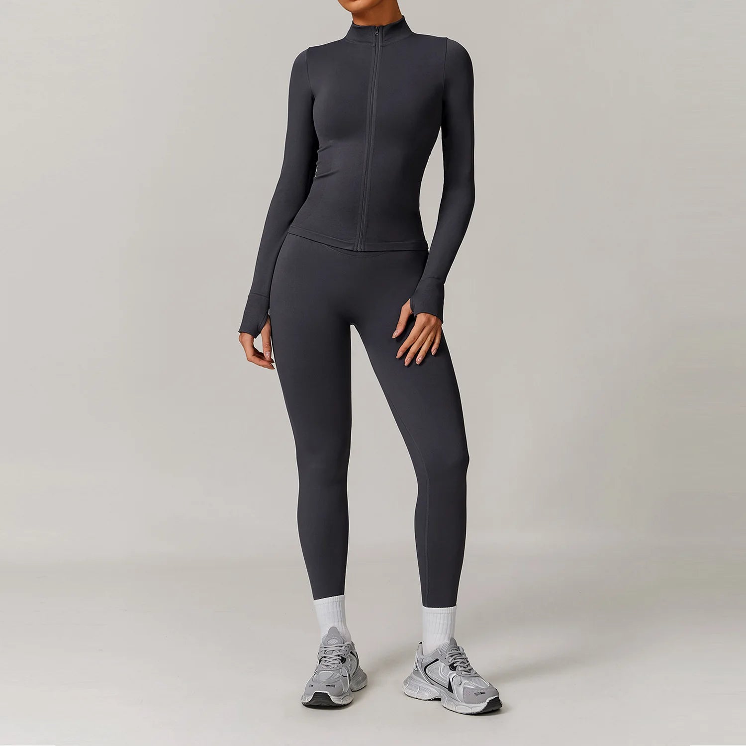 Conjunto Feminino de Treino 2 ou 3 Peças em Poliéster e Elastano – Eva